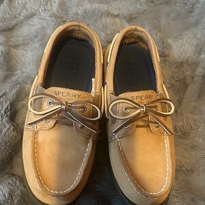 Boys Sperry Tan Leather Alo slip on  Boat Shoes boys size 1.5